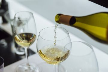 Готовый текст о привлекательности белого вина