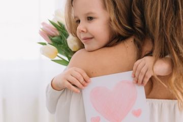 День матери в России