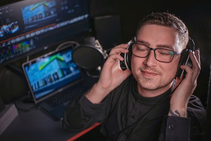 Голос Вашего проекта / диктор / озвучка - 2113785