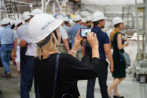 Фирменные каски компании ECOLOS