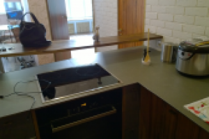 полуостров с бар-стойкой