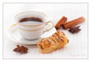 Кофий с пироженкой :)