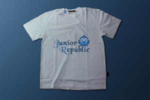 Фирменная майка для детского бренда.