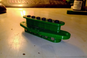 Катушка звукоснимателя в формате сингла