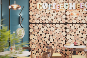 Интерьер кафе в Волгограде