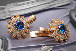 #1 Jewelry Earrings Gold Sapphires
