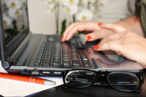 11 текстов для сервиса по скачиванию видео с соц. сетей (англ).