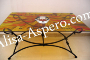 Столик с моей иллюстрацией