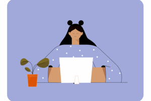 Девушка за монитором