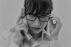 Серьезный секретарь