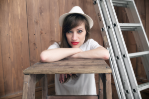 Девушка после ремонта