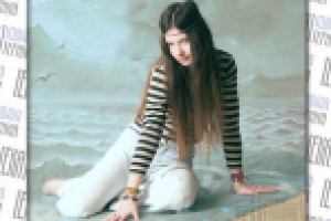 Лёгкая ретушь с сюрриалистичной подменой фона