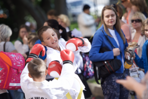 Рекламный ролик на экран для школы