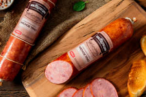 Дизайн логотипа и этикетки «Мясо и специи»