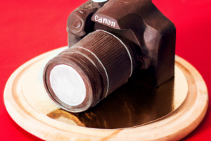 шоколадный фотоаппарат в натуральный размер