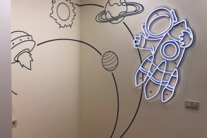 Космонавт (неон)