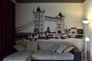 Роспись стены акрилом, Тауэрский мост