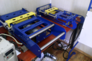 Устройство автоматическое клещевое для подачи ленты