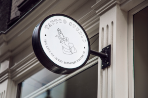 Вывеска тату-салона