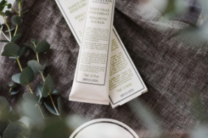 Предметная фотография для продукта с оформлением