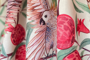 принт для текстиля с гранатом и какаду