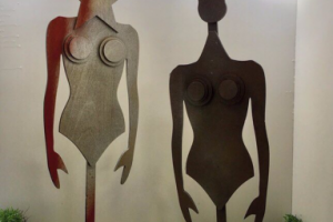 Манекены любого дизайна и гримерные зеркала