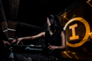 Производство видеоконтента для видеоэкранов в клубе