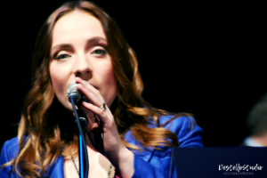 Репортаж премии Радиомания. Ведущая Аврора