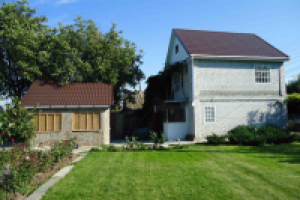 Дачный дом и летняя кухня до реконструкции. Фото