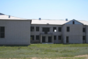 Незавершенное строительство школы в х.Романов Котовского района