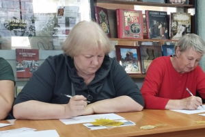 Мастер-классы по нейрографике проходят в библиотеке Бердска