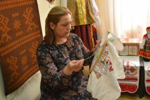 Бердск на текстильной карте НСО вышила бердчанка