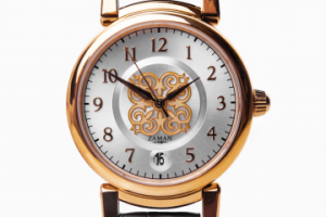 Предметная съемка часов на белом фоне