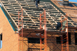 Хомуты к балке заказать для строительных лесов