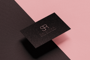 Разработка логотипа для магазина женской одежды