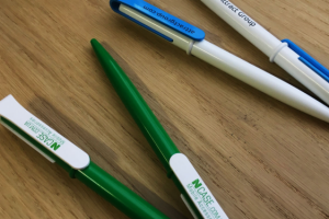 Фирменная ручка