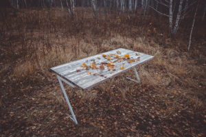 Обеденный стол в стиле лофт