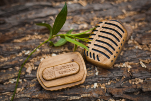 Деревянный подарочный чехол для флешки