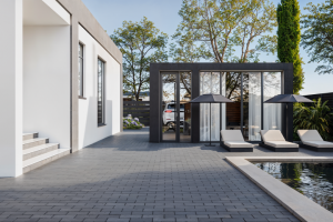 Экстерьер загородного коттеджа