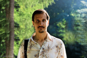 Модель на природе