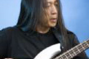 Джон Маянг (биография)