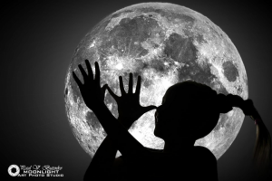 ...рекламный плакат для фотостудии