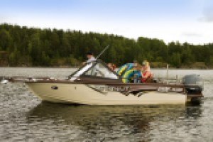 Разработка наклеек для лодок.