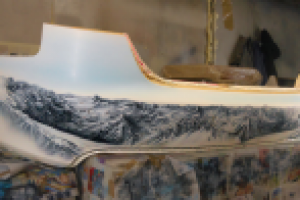 Аэрография на бампере А4. Горы. Сноуборд. Без лака.