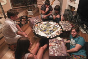 Homo Juvenis Ludens– Человек Молодой Играющий