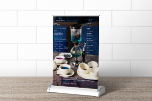 Дизайн тейбл тента в кафе