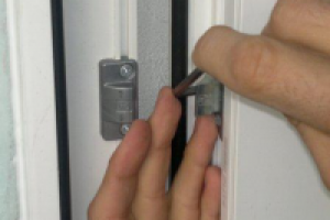 Дует из пластиковых окон – как отрегулировать