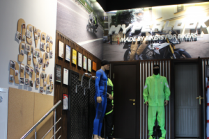 Фото реализованного проекта магазина мотоэкипировки Hyperlook