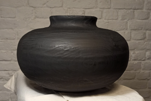 Ваза деревянная , интерьерная , техника обработки поверхности об