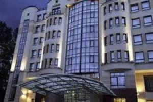 Козырёк главного входа отеля Мarriott 3* в Санкт-Петербурге